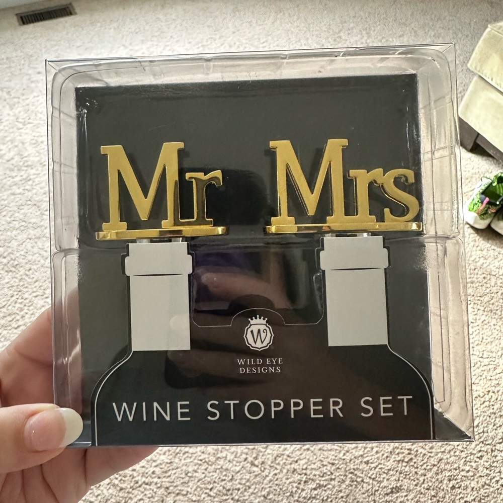 Mr. & Mrs. Wine Stopper Set